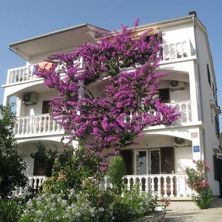 Apartments By The Sea Barbat, Rab - 17620 Barbat na Rabu Eksteriør billede