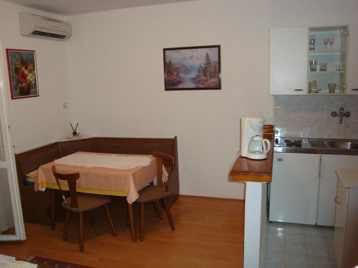 Apartments By The Sea Barbat, Rab - 17620 Barbat na Rabu Eksteriør billede